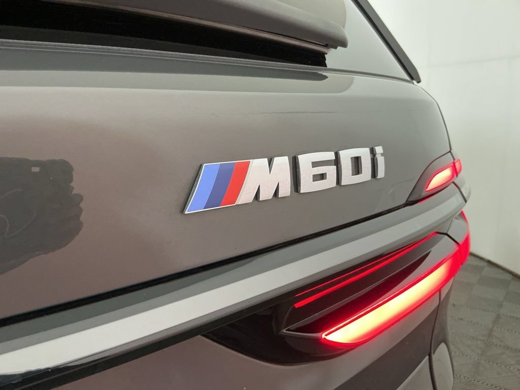 Certified 2025 BMW X7 M60i AWD/4WD image 37