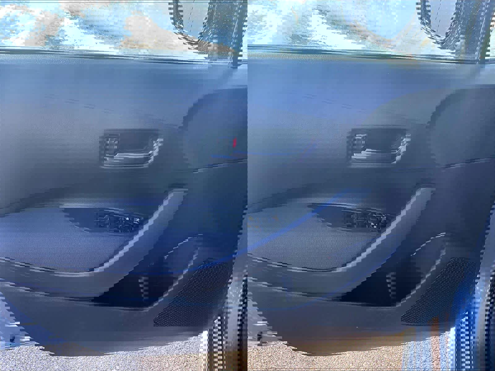 Used 2024 Toyota Corolla LE image 9