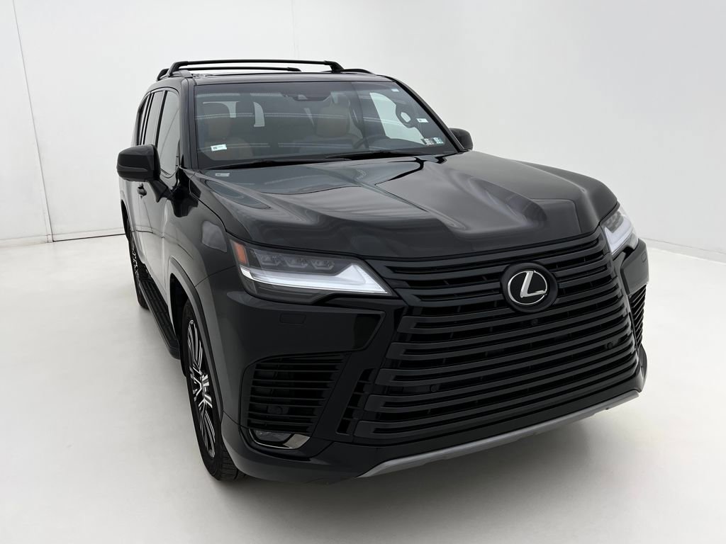 Used 2024 Lexus LX 600 4WD w/ Appearance Package image 3