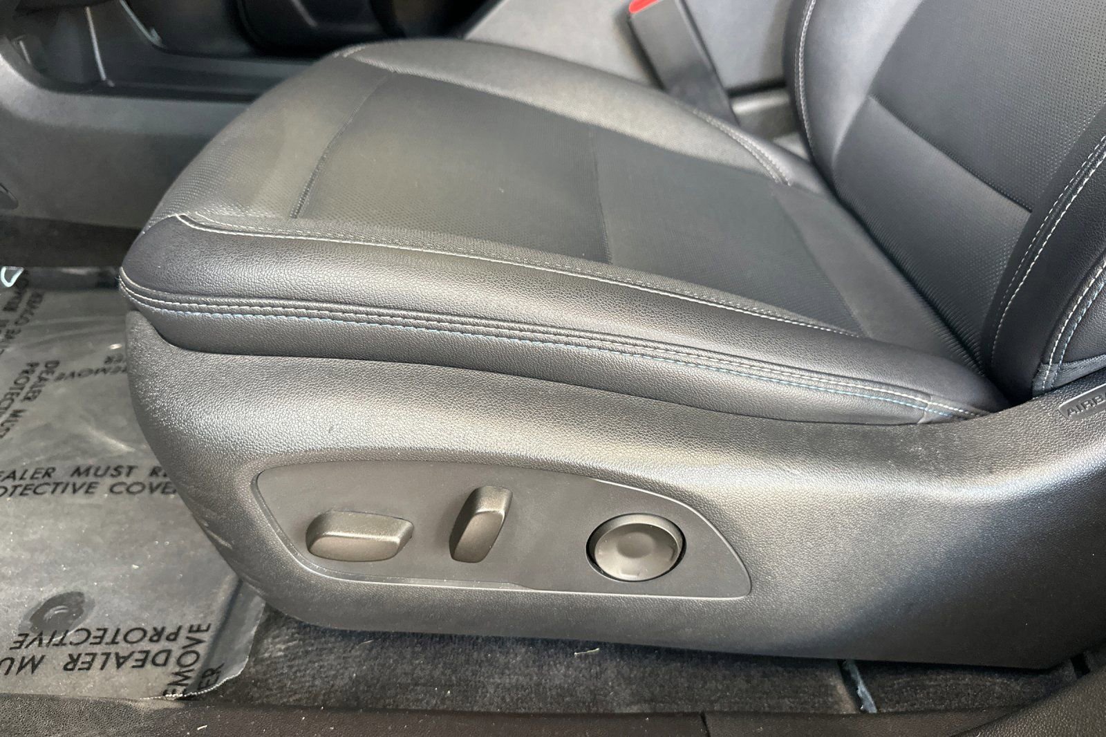 Used 2024 Chevrolet Equinox EV LT image 12