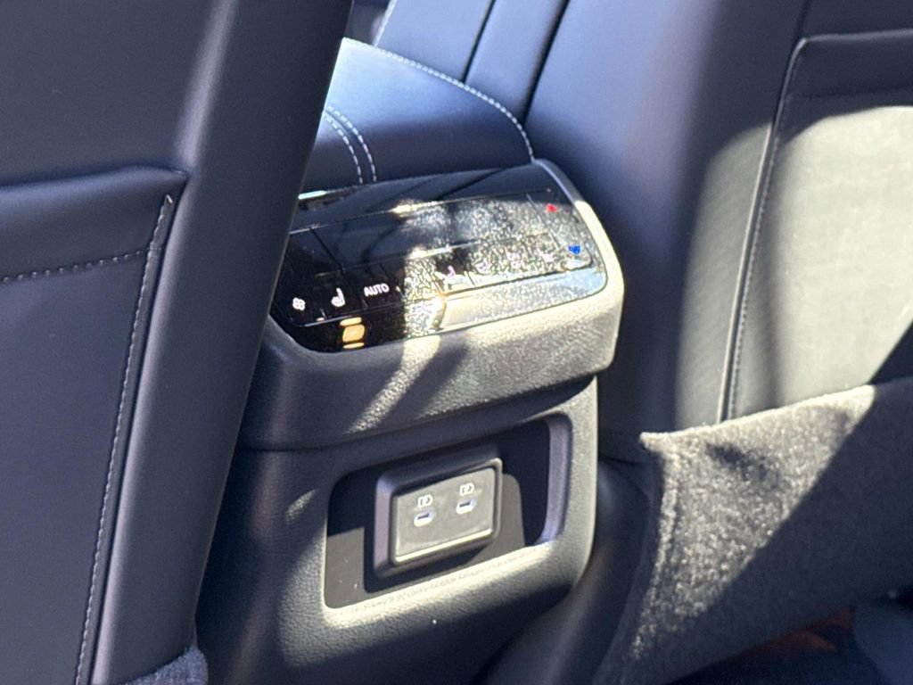 New 2026 INFINITI QX60 Luxe w/ Dark Cargo Package image 17