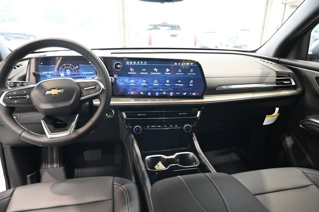 New 2026 Chevrolet Traverse LT w/ Driver Confidence Package FWD image 13