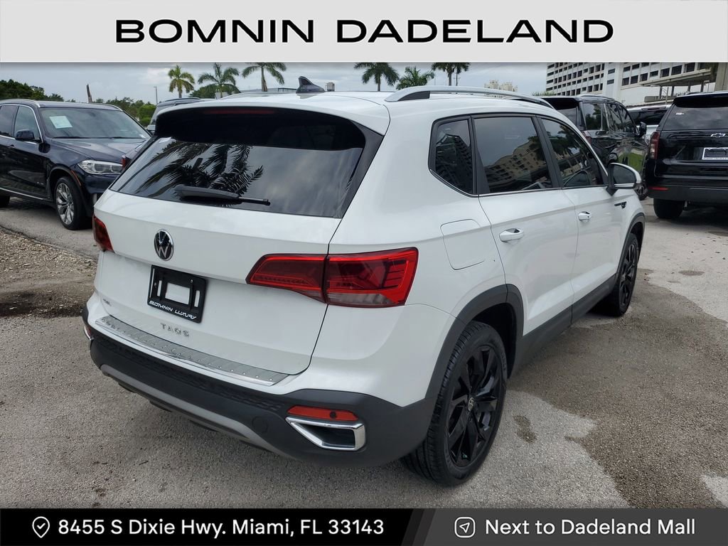 Used 2022 Volkswagen Taos SEL w/ Panoramic Sunroof Package image 4