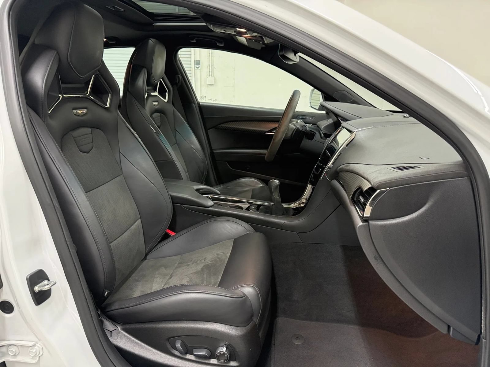 Used 2017 Cadillac ATS V w/ Carbon Black Package RWD image 18