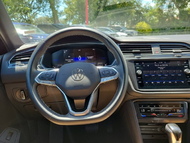 Used 2024 Volkswagen Tiguan SE FWD image 16
