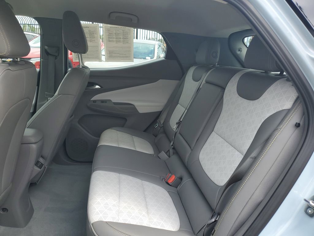 Used 2023 Chevrolet Bolt EUV Premier FWD image 13