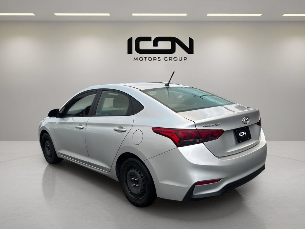 Used 2021 Hyundai Accent SE FWD image 3