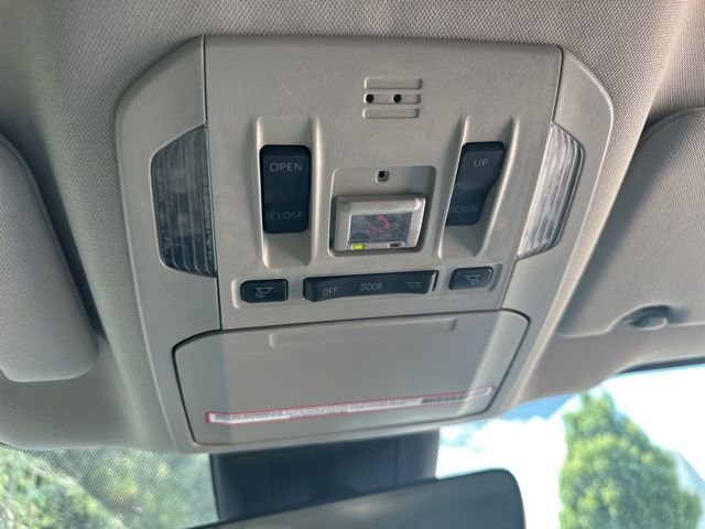 Used 2023 Toyota Highlander Limited image 38