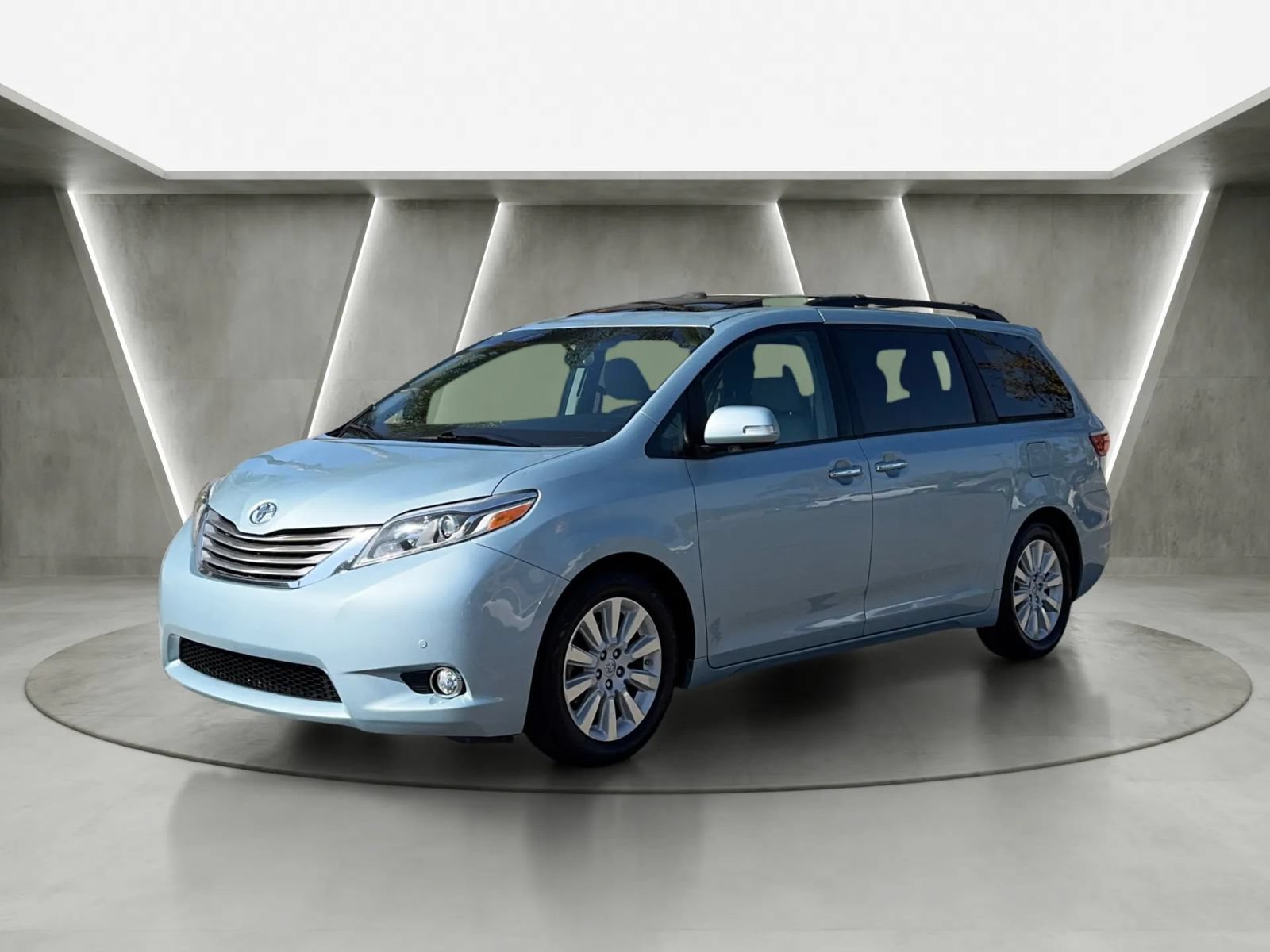 Used 2015 Toyota Sienna Limited FWD image 7