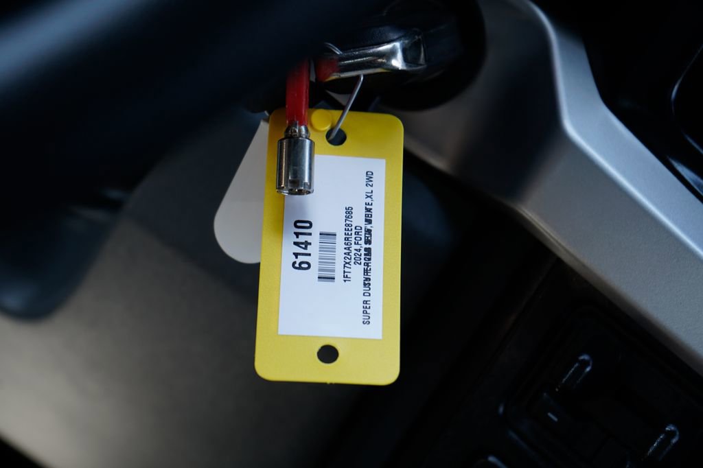 Used 2024 Ford F250 XL w/ XL Chrome Package image 48