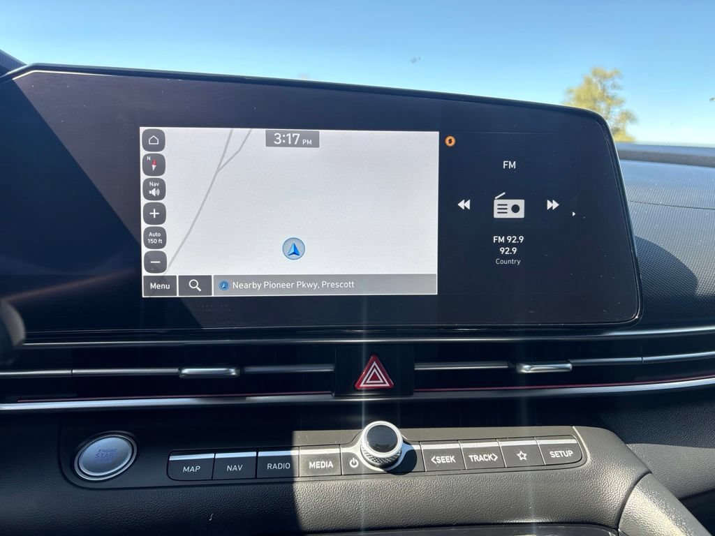 Used 2024 Hyundai Elantra Blue FWD image 23