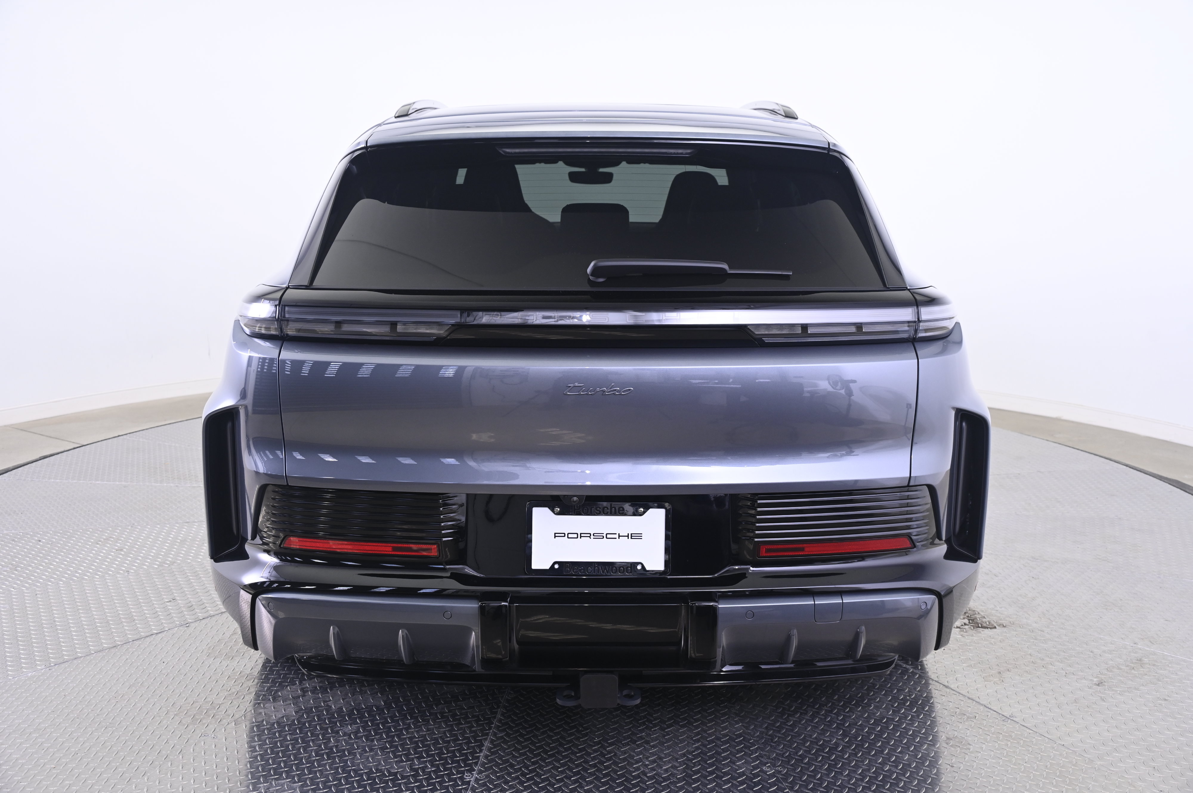 Certified 2026 Porsche Cayenne Turbo AWD/4WD image 6