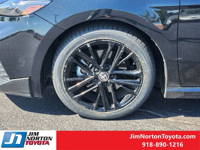 Used 2025 Toyota Camry SE FWD image 12