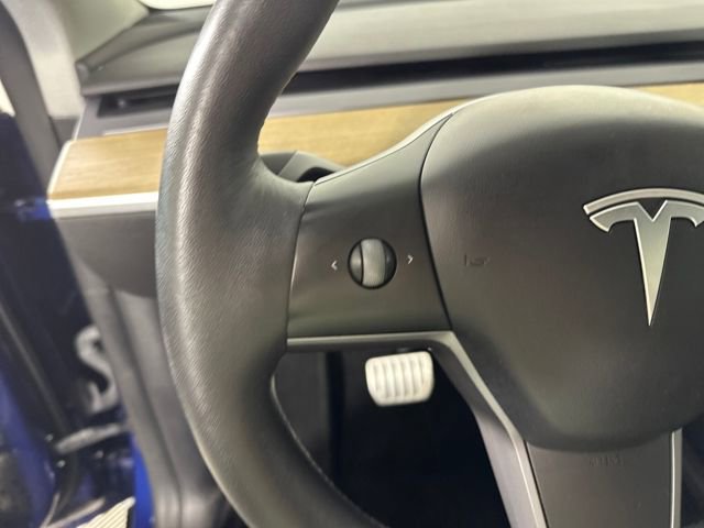 Used 2022 Tesla Model Y Performance image 15