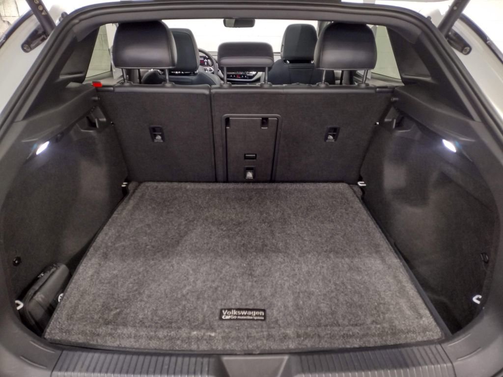 Used 2023 Volkswagen ID.4 Pro S image 15