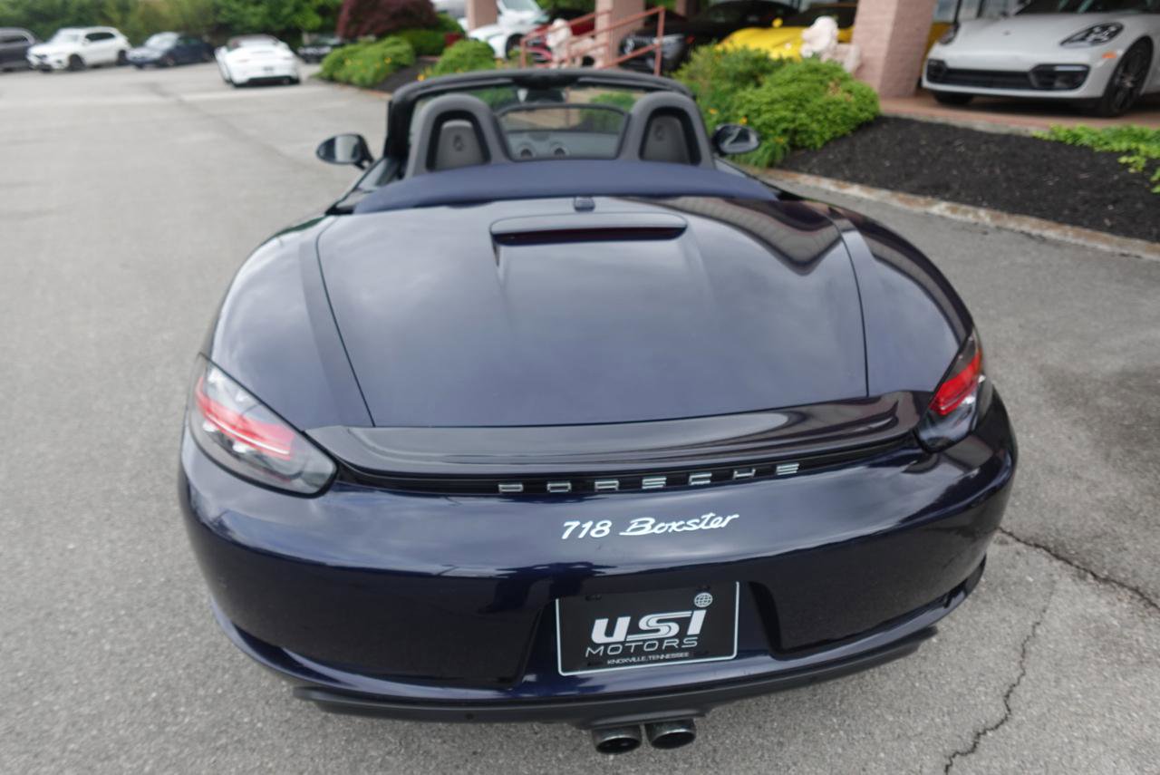 Used 2018 Porsche 718 Boxster RWD image 9