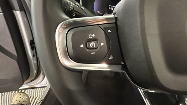 Used 2023 Volvo XC40 Recharge Plus AWD/4WD image 16