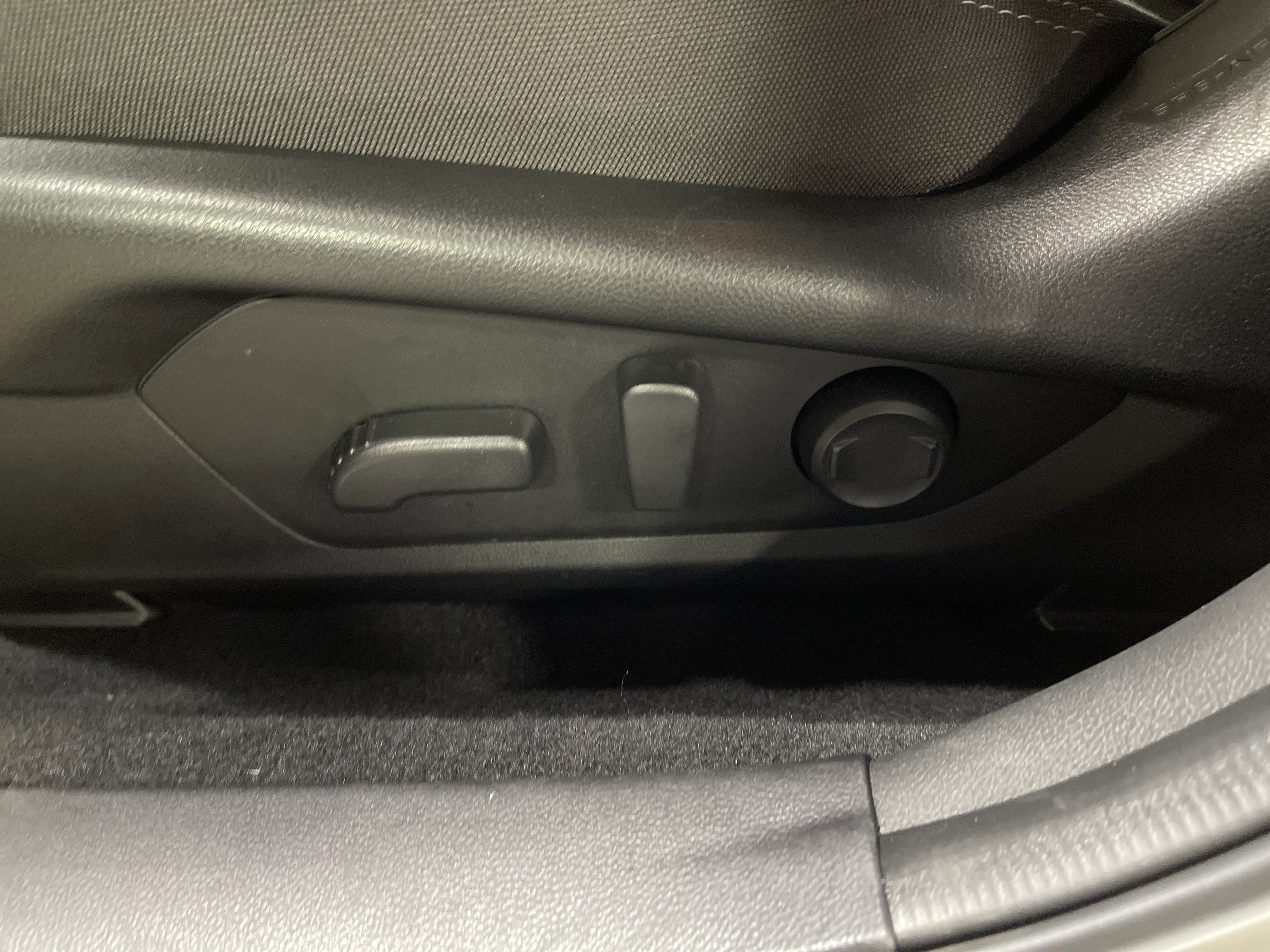 Used 2024 Subaru Crosstrek 2.0i Premium image 10