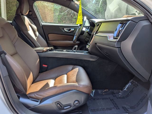 Certified 2023 Volvo V60 B5 Cross Country Plus w/ Climate Package AWD/4WD image 29