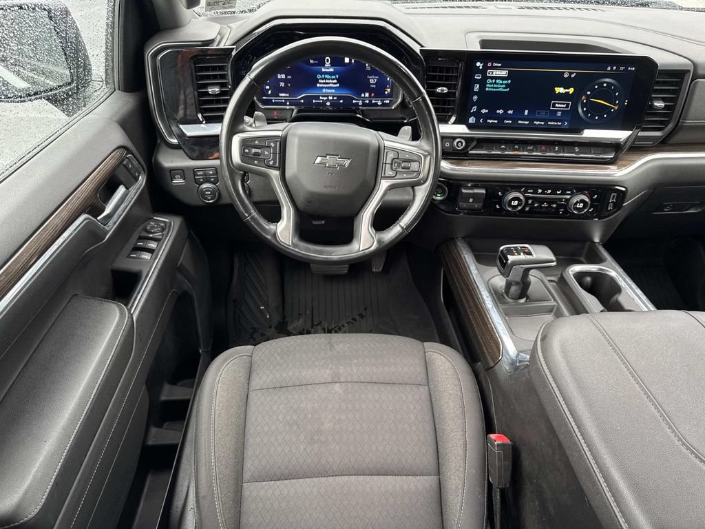 Used 2023 Chevrolet Silverado 1500 RST AWD/4WD image 14