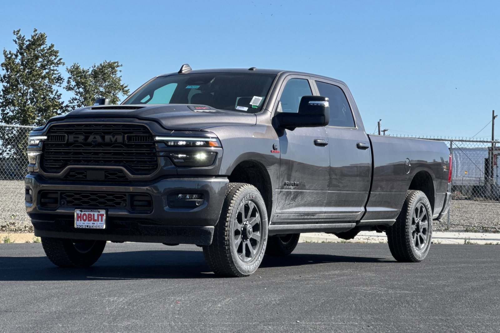 New 2026 RAM 2500 Laramie AWD/4WD image 7