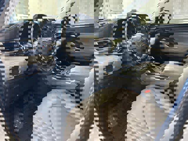 Used 2022 Toyota Highlander XLE image 9