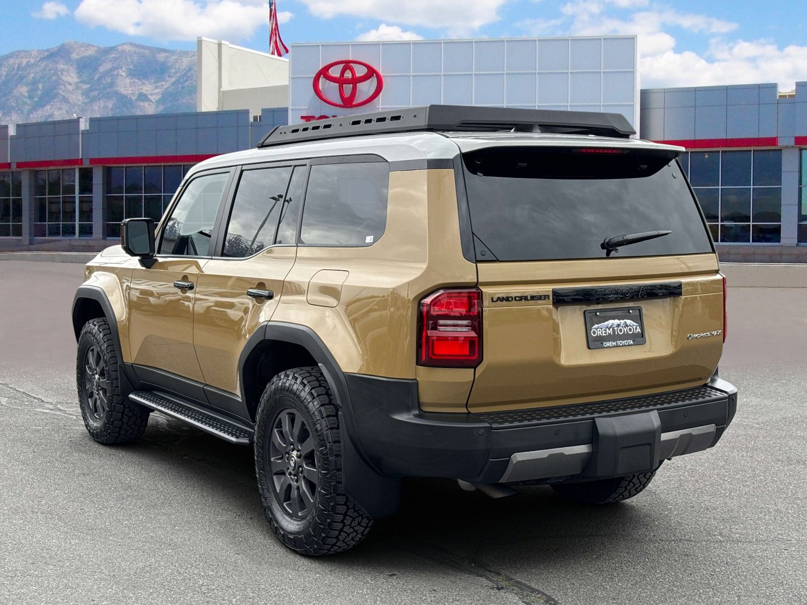 Used 2025 Toyota Land Cruiser image 5