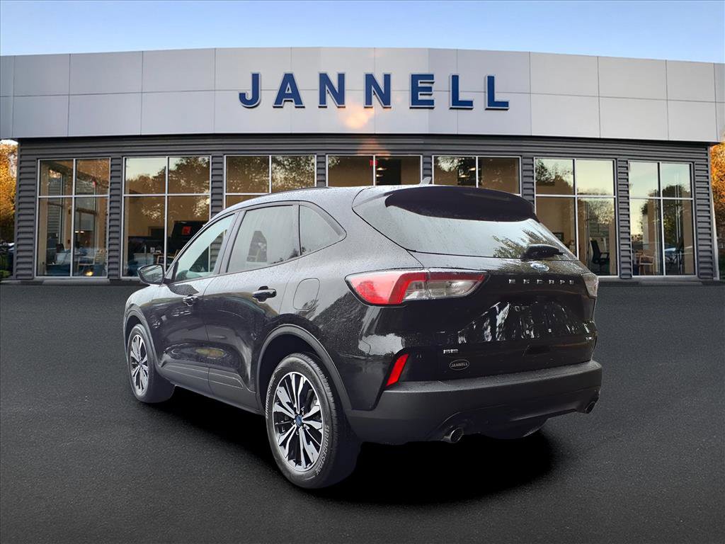 Used 2021 Ford Escape SE w/ SE Sport Appearance Package image 7