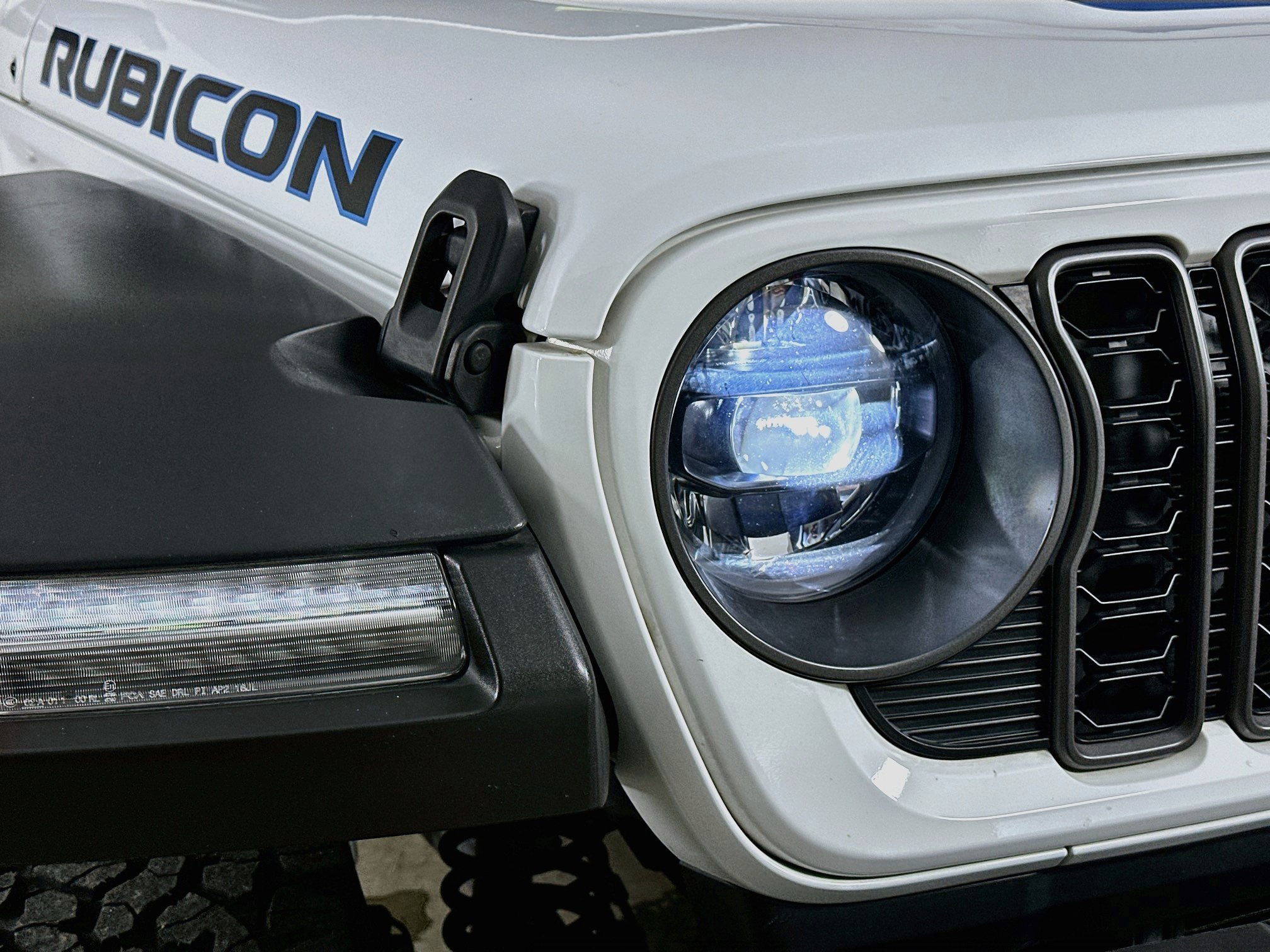 Used 2024 Jeep Wrangler Unlimited Rubicon 4xe w/ Convenience Group AWD/4WD image 37
