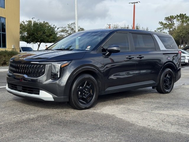 Certified 2025 Kia Carnival LX image 2