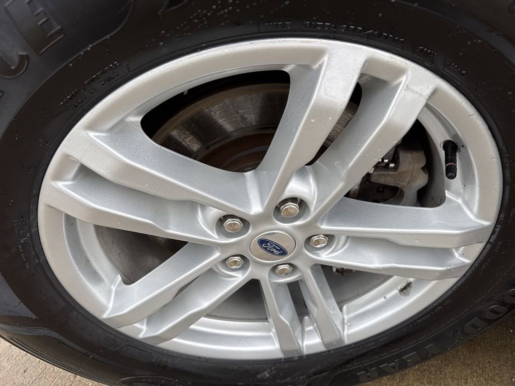 Used 2023 Ford Explorer XLT image 36