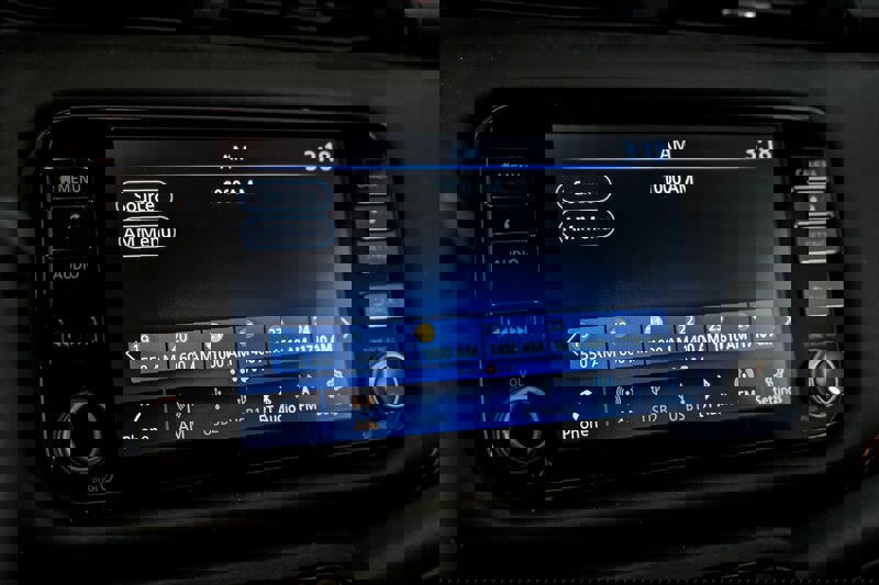 Used 2024 Nissan Kicks SR w/ SR Premium Package image 26