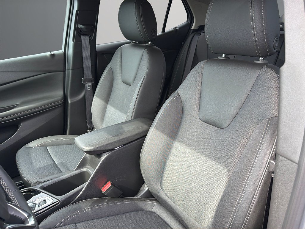 Used 2025 Buick Encore GX Preferred w/ Comfort Package FWD image 14