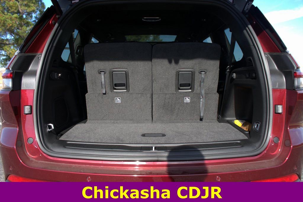 New 2025 Jeep Grand Cherokee L Limited w/ Luxury Tech Group II image 21