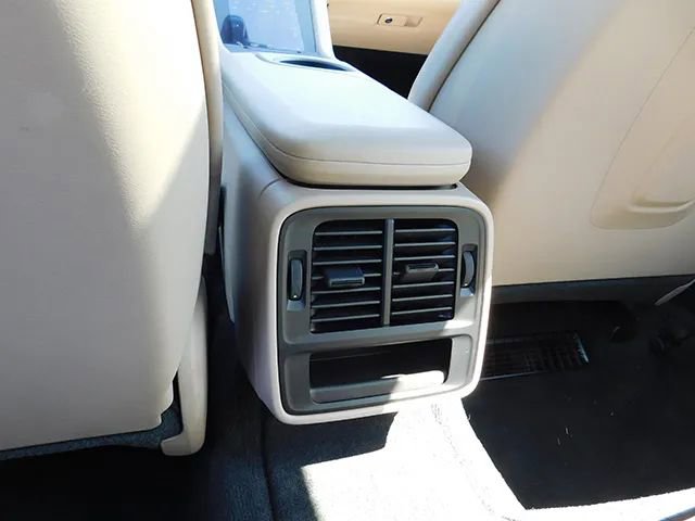 Used 2021 Porsche Taycan image 11