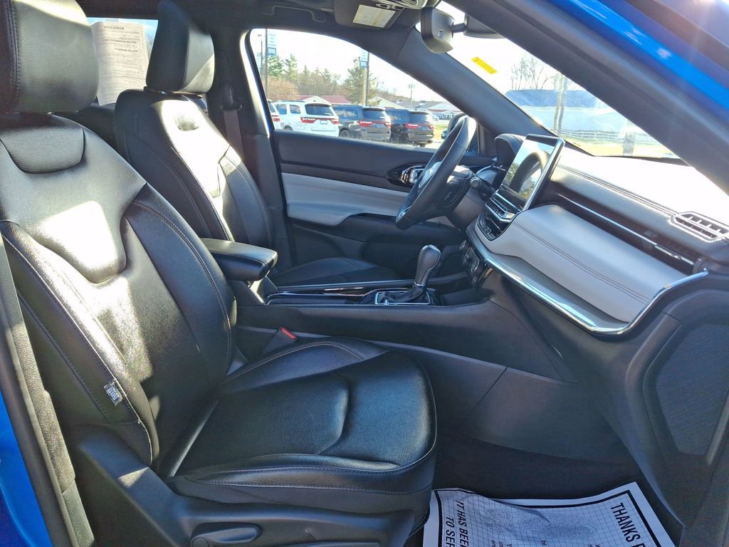 Used 2024 Jeep Compass Limited w/ Sun and Sound Group image 12