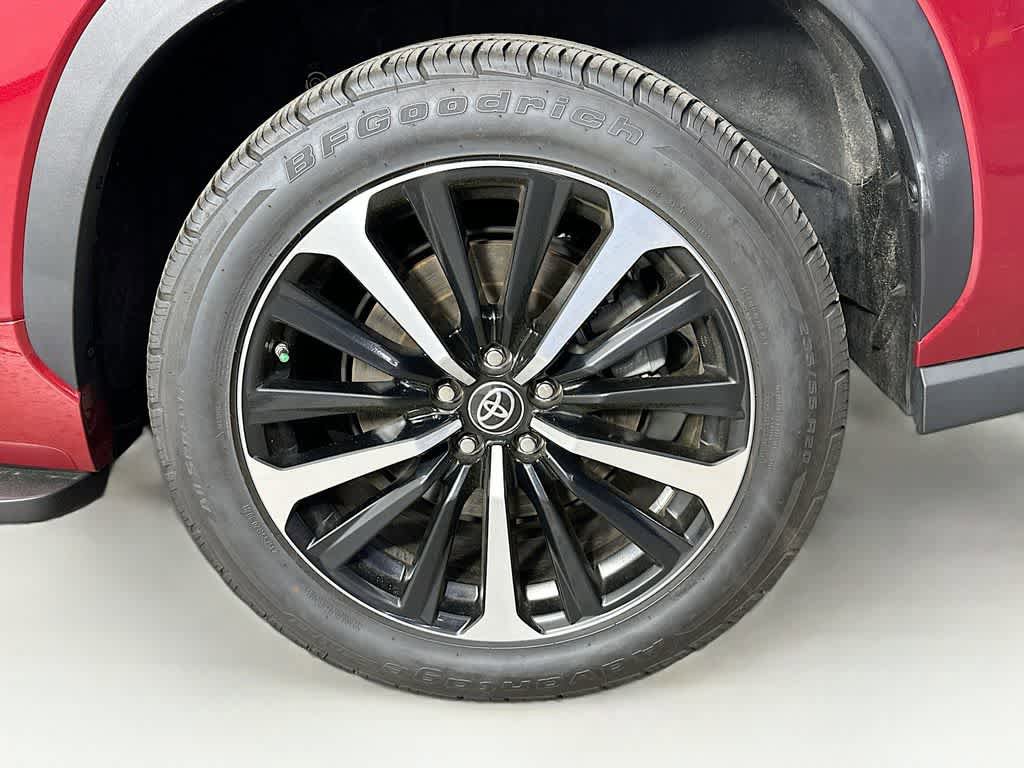 Used 2022 Toyota Highlander XSE AWD/4WD image 8