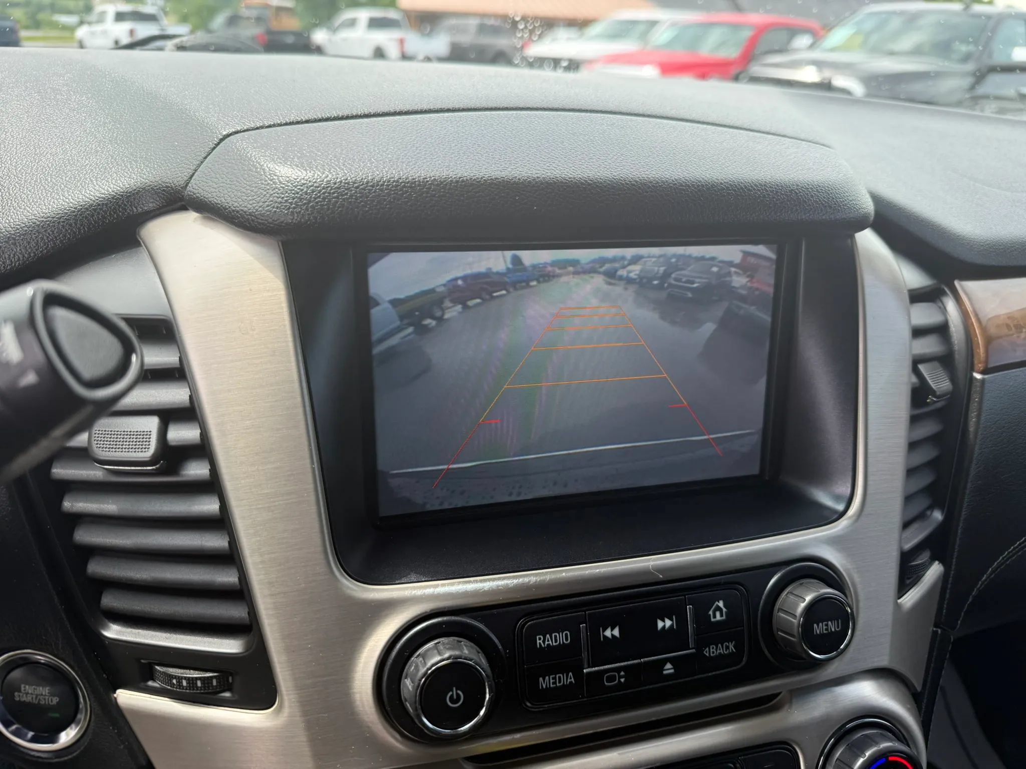 Used 2015 GMC Yukon XL Denali w/ Touring Package RWD image 9