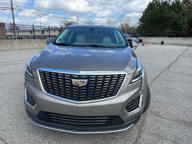 Used 2023 Cadillac XT5 Premium Luxury image 3