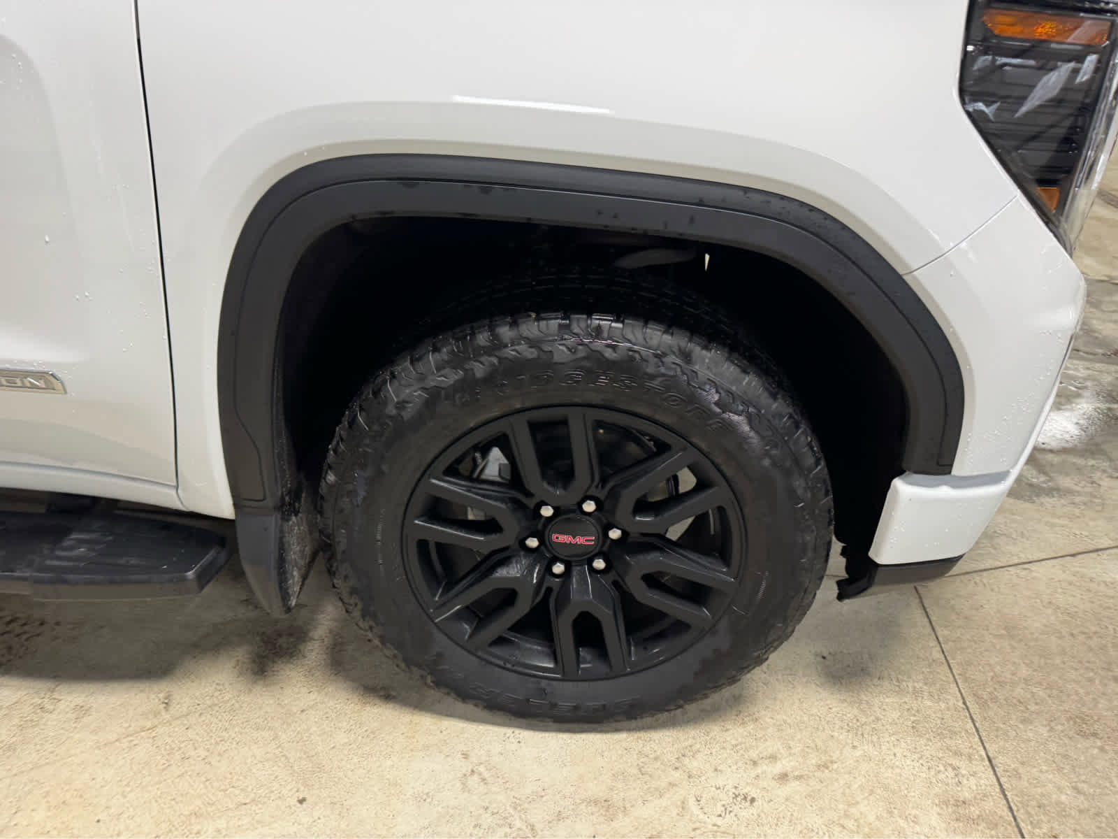 Certified 2024 GMC Sierra 1500 Elevation w/ Preferred Package image 7