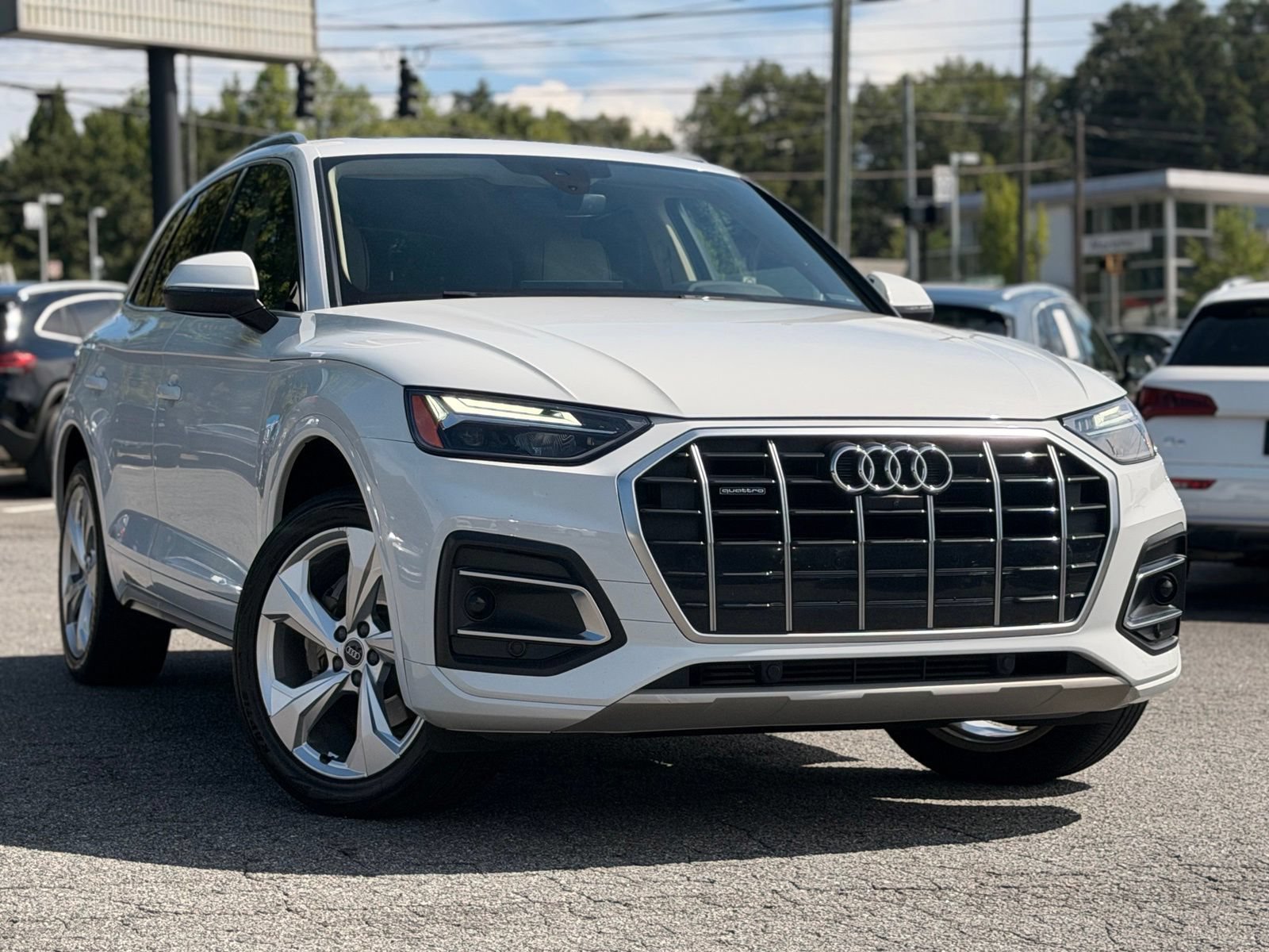 Used 2021 Audi Q5 2.0T Premium Plus w/ Premium Plus Package AWD/4WD image 7