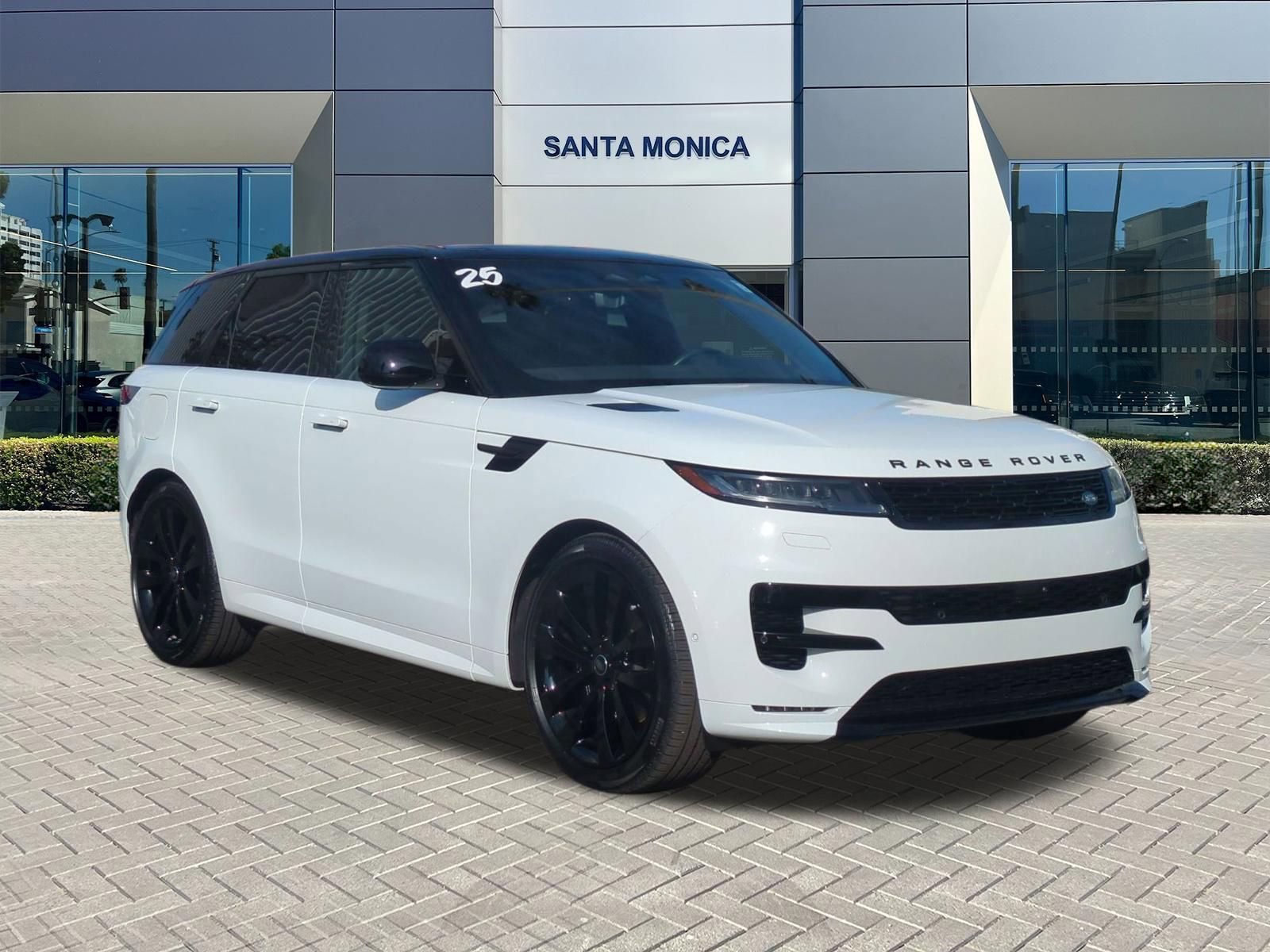 Used 2025 Land Rover Range Rover Sport Dynamic SE image 7