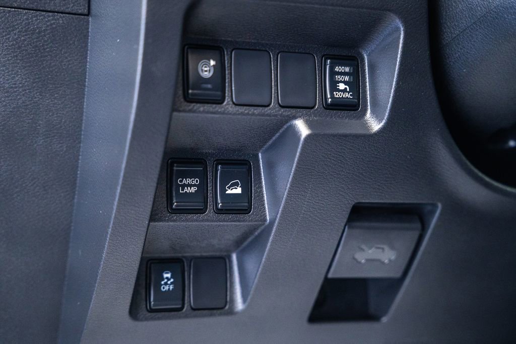 Used 2022 Nissan Frontier SV AWD/4WD image 38