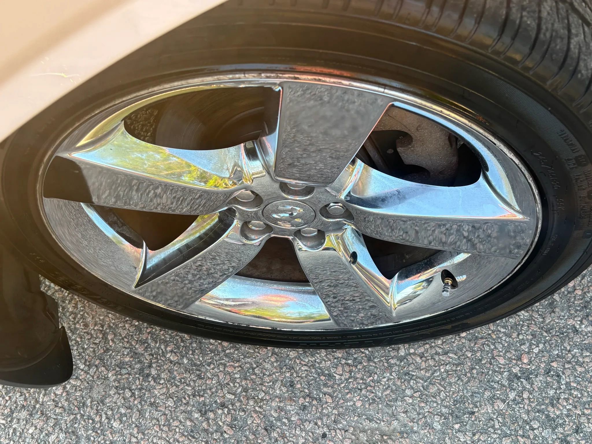Used 2010 Dodge Challenger R/T RWD image 41