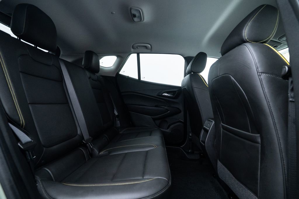 Used 2025 Chevrolet Trax ACTIV w/ Driver Confidence Package image 15