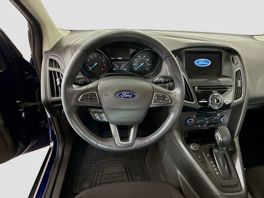 Used 2017 Ford Focus SEL w/ Cold Weather Package image 11