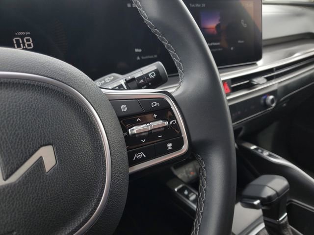 Used 2024 Kia Sorento S image 14