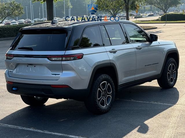 Used 2024 Jeep Grand Cherokee Trailhawk w/ Advanced Protech Group II AWD/4WD image 6