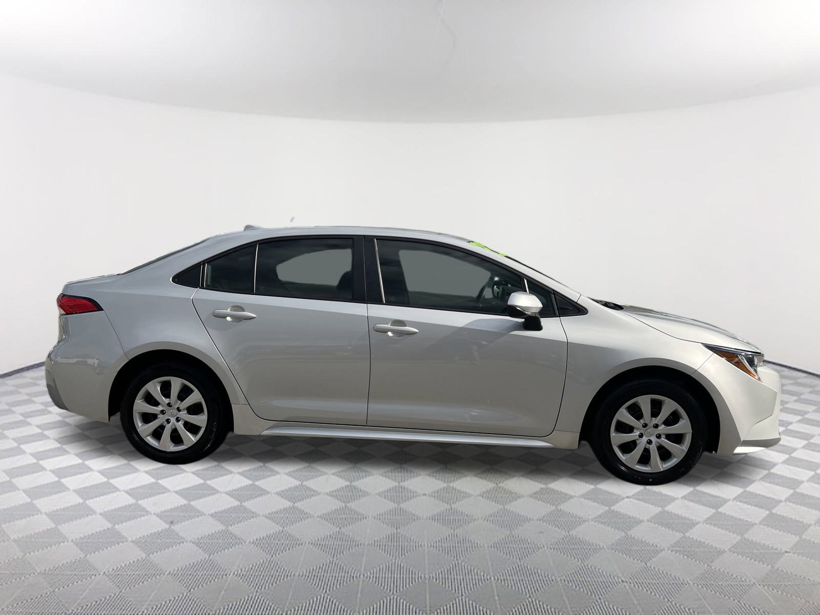 Certified 2022 Toyota Corolla LE image 18