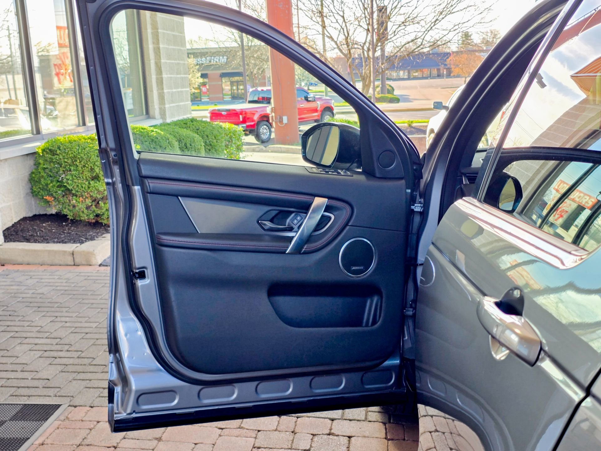 Used 2023 Land Rover Discovery Sport S R-Dynamic image 24